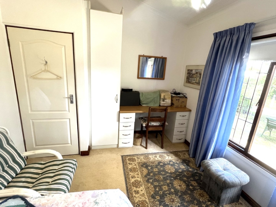 2 Bedroom Property for Sale in Harkerville A H Western Cape
